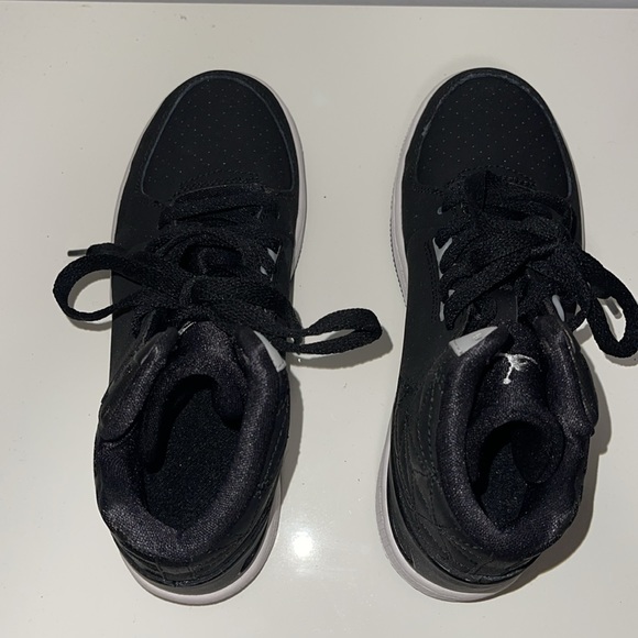 Jordan’s US4 - Picture 3 of 3